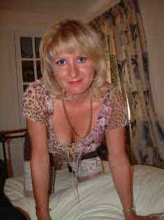 romantic lady looking for men in Apex, North Carolina