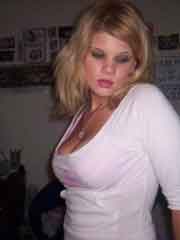 lonely girl looking for guy in East Lynn, Illinois